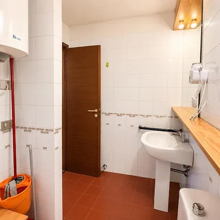 Apartamento Hostdomus - B2-01 Grangesises